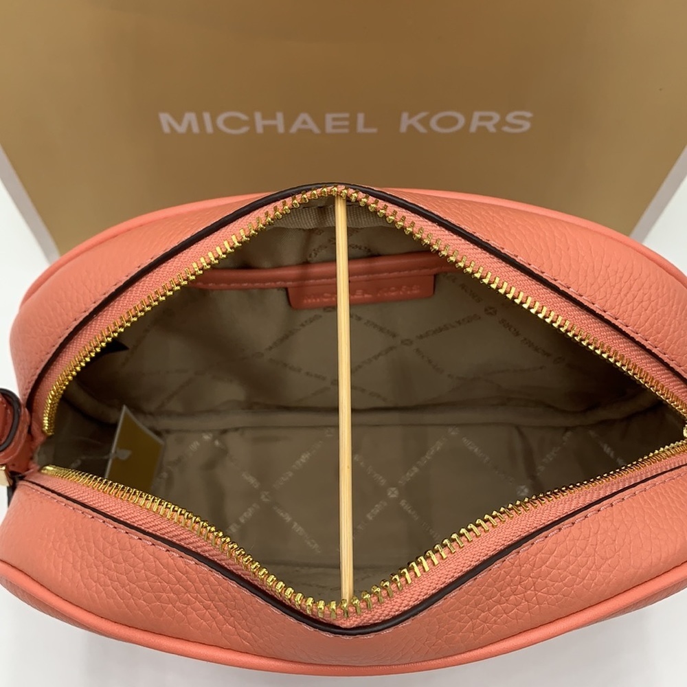 MICHAEL KORS
Jet Set Medium Embossed Pebbled Leather Crossbody Bag Sherbert - Picture 11 of 16